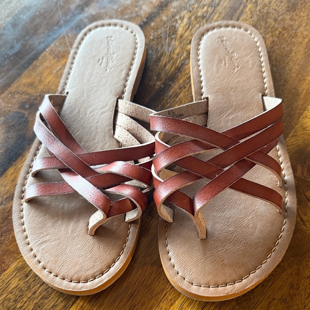 Universal Thread Brown and Tan Sandals